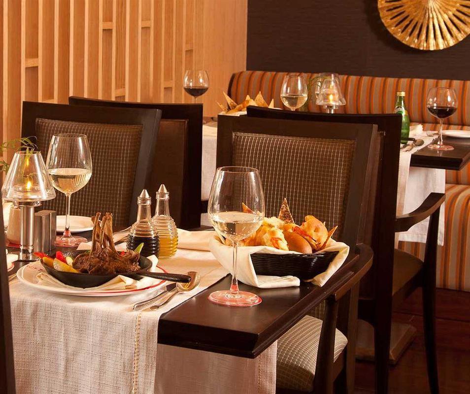 Radisson Blu Suites Gurgaon Exterior photo