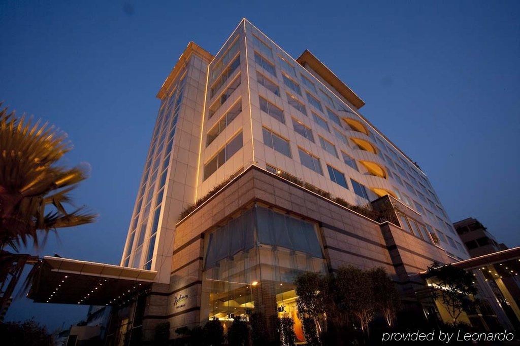 Radisson Blu Suites Gurgaon Exterior photo